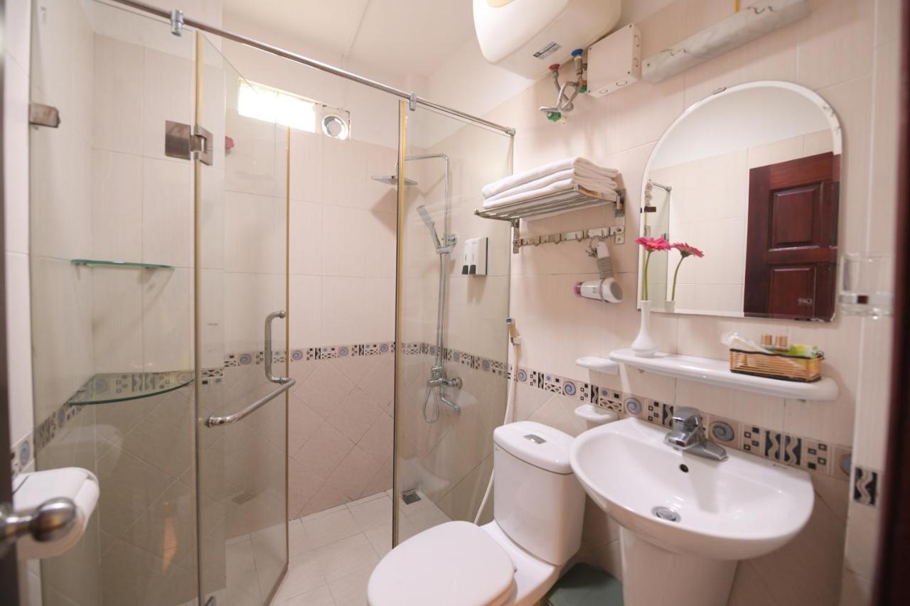 Holiday Lakeview Hotel Ханой Экстерьер фото