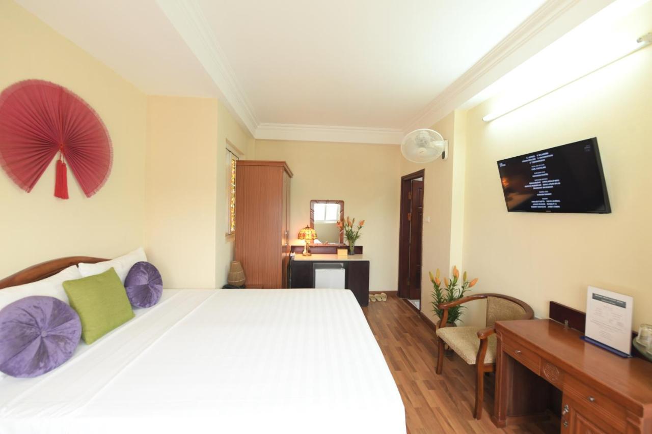 Holiday Lakeview Hotel Ханой Экстерьер фото
